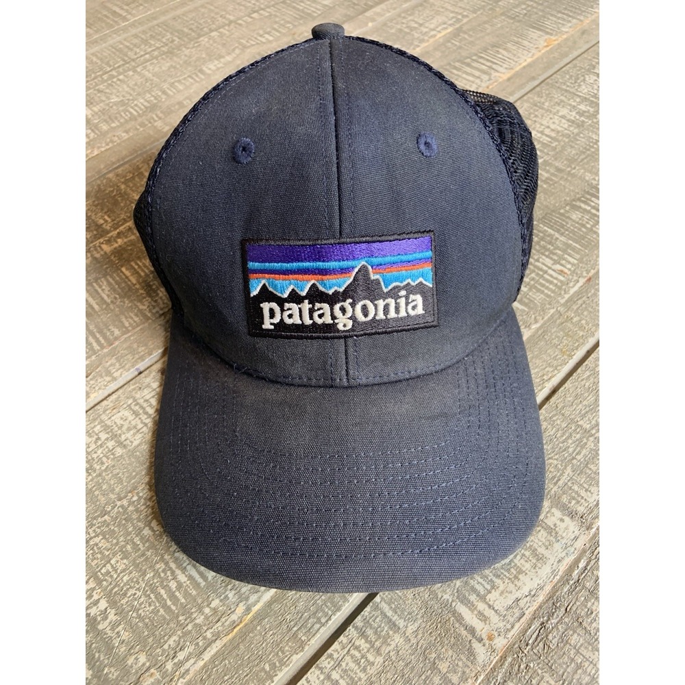 Patagonia Mens Hat Trucker Cap Snap Back Gray Mountain Logo Distressed